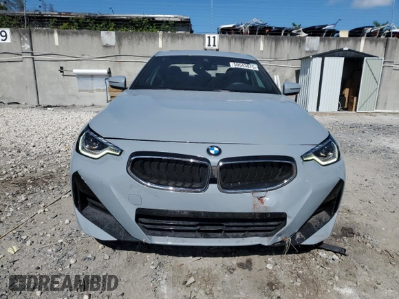2022 BMW 2 Series 230i z VIN 3MW23CM06N8C59212, wystawiony jako Copart lot #59543875 z przebiegiem 43 097 mil mil oraz Szkoda całkowita • Salvage title. Historia ofert i sprzedaży dostępna na DreamBid. Obrazek 5.