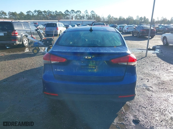 2018 Kia Forte LX with VIN 3KPFK4A71JE226693, listed as a IAAI auction lot 41334267 with 140,906 mi miles. Bid and sale history available at carsss.com. Image 15.