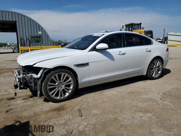 2018 Jaguar XF with VIN SAJBK4FN1JCY62528, listed as a Copart auction lot 67979364 with 46,757 mi miles and Salvage Title. Bid and sale history available at DreamBid. Image 1.