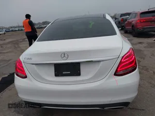 2018 Mercedes-Benz C 300 z VIN WDDWF4JB3JR389395, wystawiony jako IAAI lot #41190433 z przebiegiem 69 751 mil mil oraz . Historia ofert i sprzedaży dostępna na DreamBid. Obrazek 16.