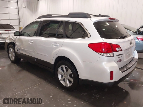 2014 Subaru Outback 2.5i Premium with VIN 4S4BRCCC6E3284922, listed as a IAAI auction lot 41446811 with 155,586 mi miles. Bid and sale history available at carsss.com. Image 3.