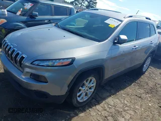 2018 Jeep Cherokee Latitude with VIN 1C4PJLCB4JD612058, listed as a IAAI auction lot 42176036 with 162,153 mi miles and . Bid and sale history available at DreamBid. Image 17.
