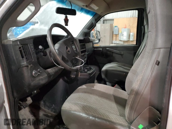2019 GMC Savana Cargo Van with VIN 1GTW7AFP8K1173018, listed as a Copart auction lot 89339605 with 0 mi miles and Salvage Title. Bid and sale history available at carsss.com. Image 7.