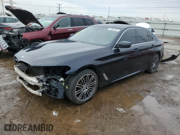 2020 BMW 5 Series z VIN WBAJB1C04LCD27469, wystawiony jako Copart lot #85962264 z przebiegiem 112 807 mil mil oraz Czysty tytuł • Clean title. Historia ofert i sprzedaży dostępna na DreamBid. Obrazek 1.