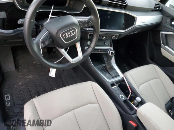 2020 Audi Q3 S line Premium with VIN WA1DECF35L1089210, listed as a Copart auction lot 71186432 with 25,695 mi miles. Bid and sale history available at carsss.com. Image 8.