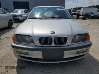 2000 BMW 3 Series 328i with VIN WBAAM5343YFR19582, listed as a Copart auction lot 72575994 with 190,156 mi miles and Salvage Title. Bid and sale history available at carsss.com. Image 5.