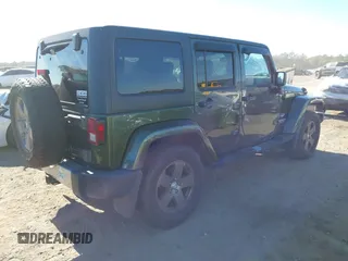 2008 Jeep Wrangler Unlimited Sahara with VIN 1J4GA59188L634276, listed as a IAAI auction lot 40851731 with 189,414 mi miles and . Bid and sale history available at DreamBid. Image 4.