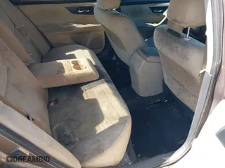 2015 Nissan Altima 2.5 S with VIN 1N4AL3AP3FC204149, listed as a IAAI auction lot 42005694 with 277,106 mi miles. Bid and sale history available at carsss.com. Image 8.