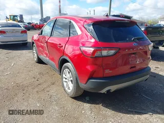 2020 Ford Escape SE z VIN 1FMCU9G64LUC69806, wystawiony jako IAAI lot #42075446 z przebiegiem 93 769 mil mil oraz . Historia ofert i sprzedaży dostępna na DreamBid. Obrazek 3.