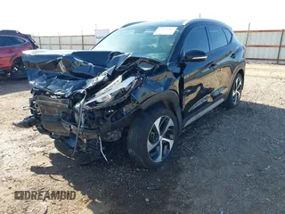 2017 Hyundai Tucson Sport z VIN KM8J33A23HU490270, wystawiony jako IAAI lot #42042967 z przebiegiem 121 660 mil mil oraz . Historia ofert i sprzedaży dostępna na DreamBid. Obrazek 17.