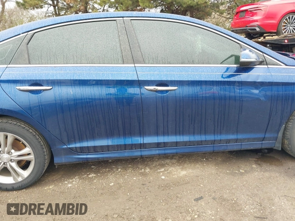 2018 Hyundai Sonata Sport with VIN 5NPE34AF0JH649065, listed as a IAAI auction lot 41882373 with 80,715 mi miles and . Bid and sale history available at carsss.com. Image 13.