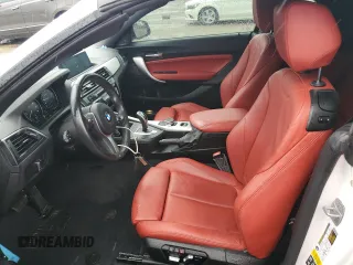 2021 BMW M2 z VIN WBA2N3C09M7J83075, wystawiony jako Copart lot #56546143 z przebiegiem 22 115 mil mil oraz . Historia ofert i sprzedaży dostępna na DreamBid. Obrazek 7.