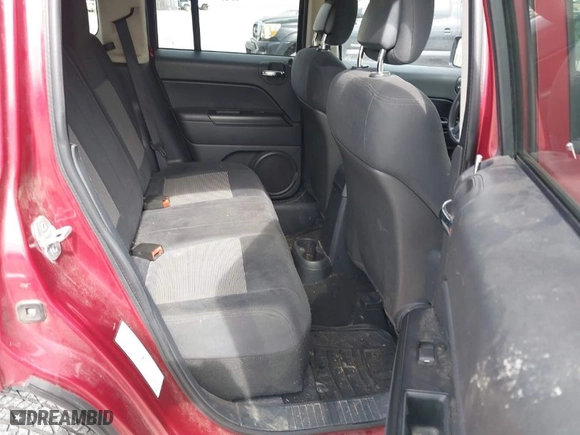 2011 Jeep Patriot Latitude with VIN 1J4NT1GB3BD170210, listed as a IAAI auction lot 41797615 with 201,951 mi miles. Bid and sale history available at carsss.com. Image 8.
