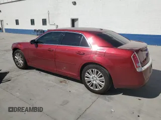 2014 Chrysler 300 z VIN 2C3CCARG0EH249562, wystawiony jako Copart lot #60331535 z przebiegiem 153 730 mil mil oraz Szkoda całkowita • Salvage title. Historia ofert i sprzedaży dostępna na DreamBid. Obrazek 2.