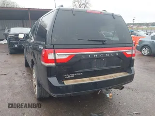 2017 Lincoln Navigator Select z VIN 5LMJJ2HT3HEL04748, wystawiony jako IAAI lot #41958659 z przebiegiem 156 173 mil mil oraz . Historia ofert i sprzedaży dostępna na DreamBid. Obrazek 3.