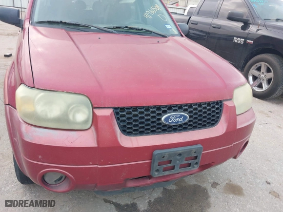 2006 Ford Escape Limited with VIN 1FMCU04176KC81274, listed as a IAAI auction lot 41960508 with 192,433 mi miles. Bid and sale history available at carsss.com. Image 6.