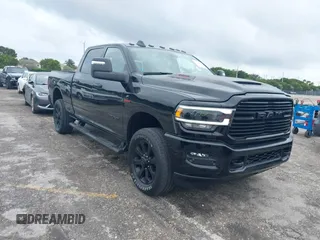 2024 Ram 2500 Laramie z VIN 3C6UR5FL3RG141327, wystawiony jako IAAI lot #41390825 z przebiegiem 8 002 mil mil oraz . Historia ofert i sprzedaży dostępna na DreamBid. Obrazek 18.
