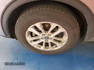 2022 Ford Escape SE z VIN 1FMCU9G6XNUB33179, wystawiony jako IAAI lot #42793652 z przebiegiem 44 194 mil mil oraz . Historia ofert i sprzedaży dostępna na DreamBid. Obrazek 4.