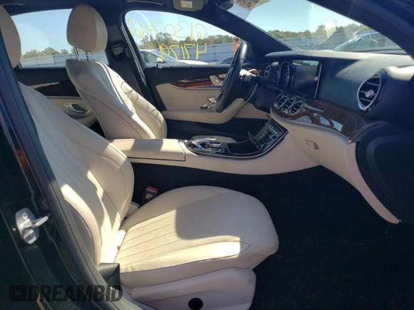 2018 Mercedes-Benz E with VIN WDDZF4KB3JA418209, listed as a Copart auction lot 61307462 with 47,149 mi miles. Bid and sale history available at carsss.com. Image 5.