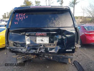 2020 GMC Yukon XL SLT with VIN 1GKS1GKC1LR286726, listed as a IAAI auction lot 41294319 with 152,166 mi miles. Bid and sale history available at carsss.com. Image 6.