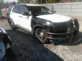 2022 Ford Police Interceptor Utility z VIN 1FM5K8AB0NGB60131, wystawiony jako IAAI lot #38760469 z przebiegiem 33 156 mil mil oraz . Historia ofert i sprzedaży dostępna na DreamBid. Obrazek 1.
