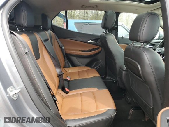 2021 Buick Encore GX Essence z VIN KL4MMGSL6MB154142, wystawiony jako Copart lot #54700345 z przebiegiem 86 638 mil mil oraz Czysty tytuł • Clean title. Historia ofert i sprzedaży dostępna na DreamBid. Obrazek 11.