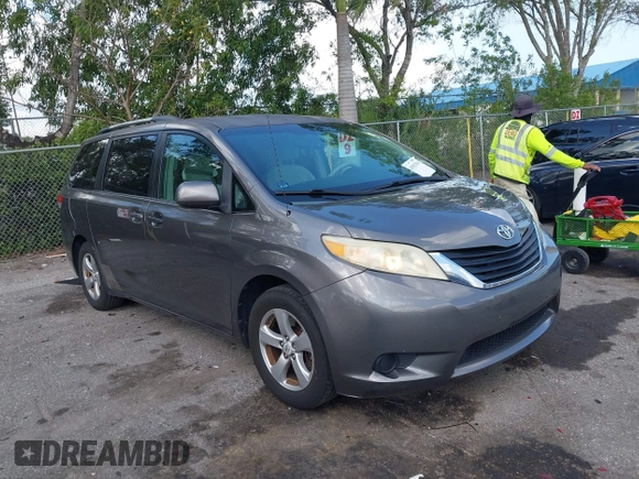 2011 Toyota Sienna LE AAS with VIN 5TDKK3DC0BS050227, listed as a IAAI auction lot 41931314 with 190,793 mi miles. Bid and sale history available at carsss.com. Image 1.