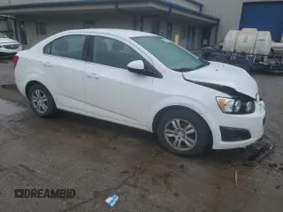 2014 Chevrolet Sonic LT z VIN 1G1JC5SH7E4160011, wystawiony jako Copart lot #57532945 z przebiegiem 136 185 mil mil oraz Szkoda całkowita • Salvage title. Historia ofert i sprzedaży dostępna na DreamBid. Obrazek 4.