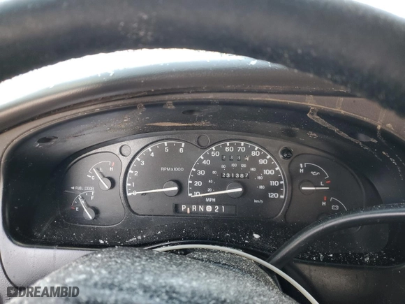 2000 Mercury Mountaineer with VIN 4M2ZU86P4YUJ11793, listed as a Copart auction lot 42039265 with 231,387 mi miles and Clean Title. Bid and sale history available at carsss.com. Image 9.