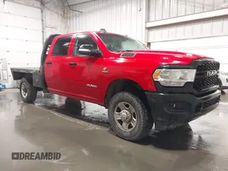 2020 Ram 2500 Tradesman z VIN 3C6UR5HL2LG211730, wystawiony jako IAAI lot #42644174 z przebiegiem 138 201 mil mil oraz . Historia ofert i sprzedaży dostępna na DreamBid. Obrazek 1.