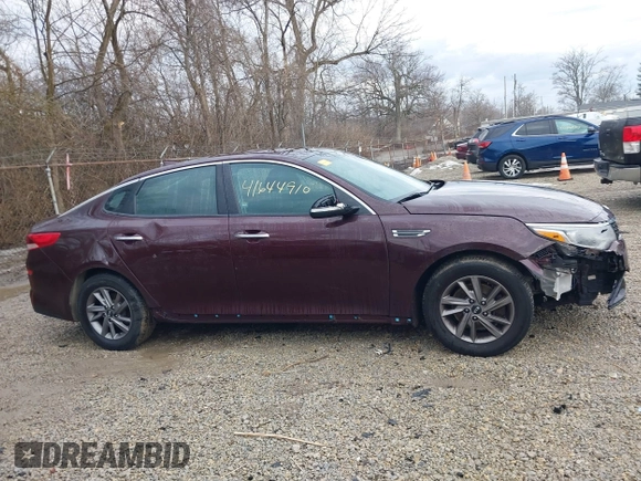 2020 Kia Optima LX z VIN 5XXGT4L33LG383504, wystawiony jako IAAI lot #41644910 z przebiegiem 70 227 mil mil oraz . Historia ofert i sprzedaży dostępna na DreamBid. Obrazek 13.