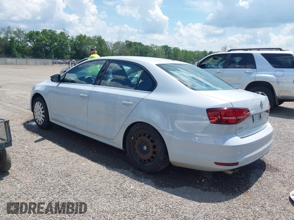2017 Volkswagen Jetta S z VIN 3VW2B7AJ8HM242804, wystawiony jako IAAI lot #42595566 z przebiegiem 96 551 mil mil oraz . Historia ofert i sprzedaży dostępna na DreamBid. Obrazek 3.