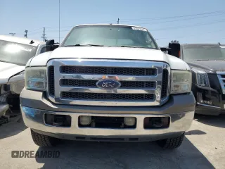 2007 Ford F-250 XL z VIN 1FTSW21P47EB01599, wystawiony jako Copart lot #57261035 z przebiegiem 152 671 mil mil oraz Szkoda całkowita • Salvage title. Historia ofert i sprzedaży dostępna na DreamBid. Obrazek 5.