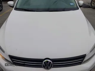 2013 Volkswagen Jetta SE with VIN 3VWDX7AJ1DM374789, listed as a IAAI auction lot 41957918 with 230,052 mi miles and . Bid and sale history available at DreamBid. Image 6.