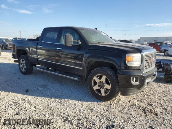 2015 GMC Sierra 2500HD Denali z VIN 1GT120E89FF153186, wystawiony jako Copart lot #88546105 z przebiegiem 418 972 mil mil oraz Czysty tytuł • Clean title. Historia ofert i sprzedaży dostępna na DreamBid. Obrazek 4.