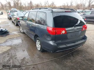 2010 Toyota Sienna CE with VIN 5TDKK4CC2AS307622, listed as a IAAI auction lot 41829193 with 189,107 mi miles. Bid and sale history available at carsss.com. Image 3.