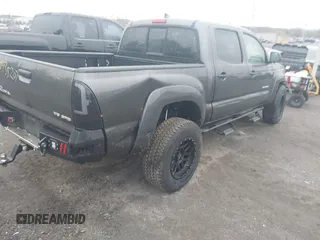 2012 Toyota Tacoma z VIN 3TMLU4EN9CM095110, wystawiony jako IAAI lot #41935207 z przebiegiem 177 543 mil mil oraz . Historia ofert i sprzedaży dostępna na DreamBid. Obrazek 4.