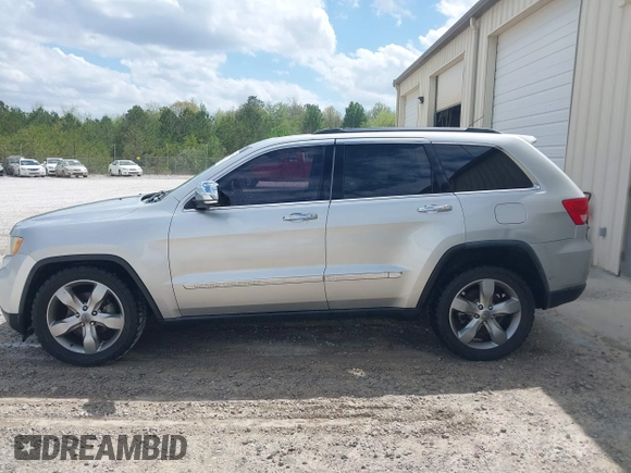 2012 Jeep Grand Cherokee Overland with VIN 1C4RJECTXCC317018, listed as a IAAI auction lot 41975933 with 191,043 mi miles. Bid and sale history available at carsss.com. Image 14.