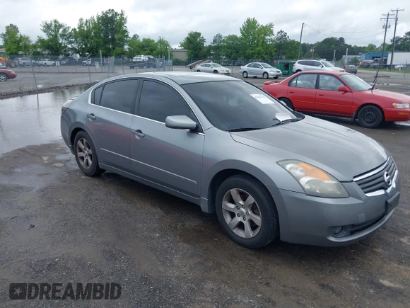 2009 Nissan Altima 2.5 z VIN 1N4AL21E09N492438, wystawiony jako IAAI lot #42267476 z przebiegiem 142 530 mil mil oraz . Historia ofert i sprzedaży dostępna na DreamBid. Obrazek 1.