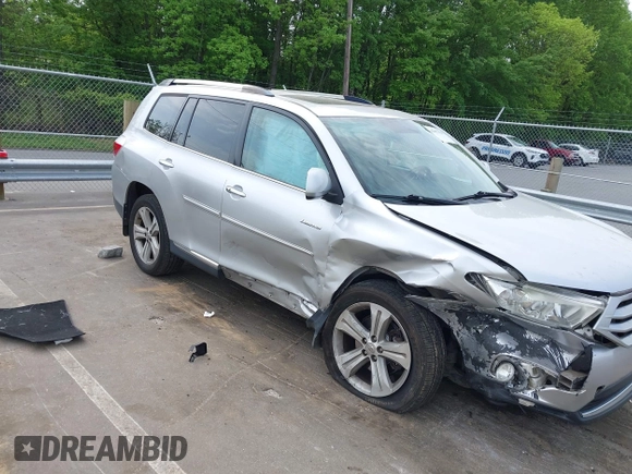 2013 Toyota Highlander Limited with VIN 5TDYK3EH7DS105327, listed as a IAAI auction lot 42097629 with 208,787 mi miles and . Bid and sale history available at DreamBid. Image 1.