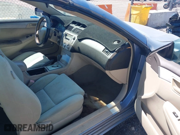 2004 Toyota Solara SE with VIN 4T1FA38P04U033813, listed as a IAAI auction lot 42091324 with 179,343 mi miles. Bid and sale history available at carsss.com. Image 5.