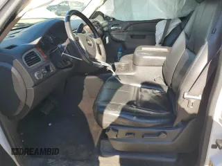 2011 Chevrolet Suburban LT with VIN 1GNSCJE01BR335269, listed as a Copart auction lot 87547175 with 253,312 mi miles and Salvage Title. Bid and sale history available at carsss.com. Image 7.