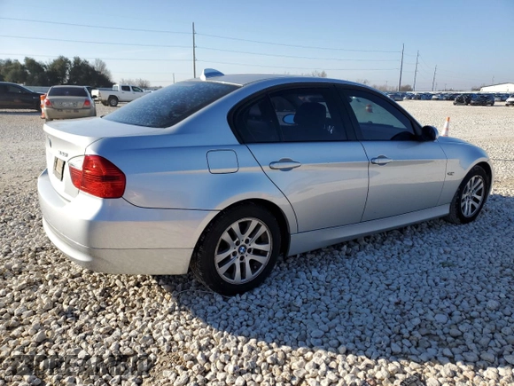 2007 BMW 3 Series 328i with VIN WBAVC53507FZ80268, listed as a Copart auction lot 45390785 with 129,515 mi miles and Clean title. Bid and sale history available at DreamBid. Image 3.