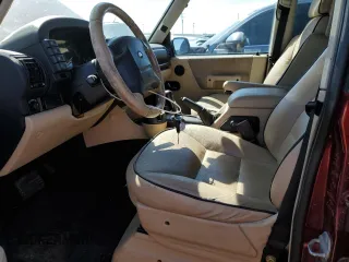 2004 Land Rover Discovery SE with VIN SALTY19474A860231, listed as a Copart auction lot 69286094 with 148,059 mi miles and Salvage Title. Bid and sale history available at carsss.com. Image 7.