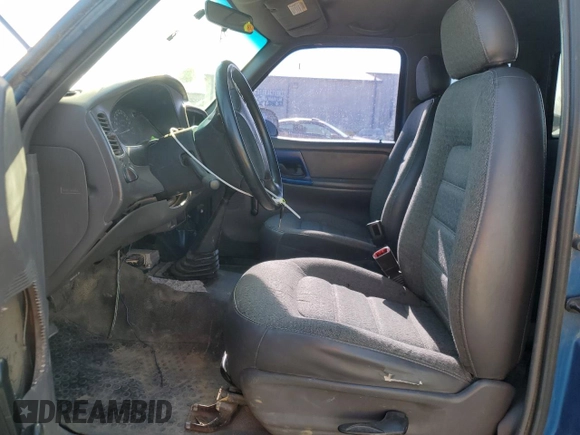 2001 Ford Ranger XL z VIN 1FTYR14U51PB27315, wystawiony jako Copart lot #48818545 z przebiegiem 288 590 mil mil oraz Nie do naprawy • Non repairable. Historia ofert i sprzedaży dostępna na DreamBid. Obrazek 7.