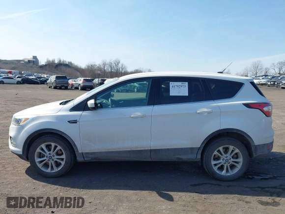 2017 Ford Escape SE with VIN 1FMCU9GD4HUB55262, listed as a IAAI auction lot 41792973 with 98,407 mi miles. Bid and sale history available at carsss.com. Image 14.