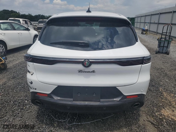 2024 Alfa Romeo Tonale Veloce with VIN ZASPATDW4R3035099, listed as a Copart auction lot 62618134 with 7,339 mi miles and Salvage Title. Bid and sale history available at carsss.com. Image 6.