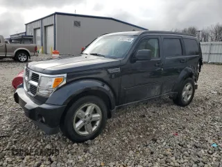 2008 Dodge Nitro SXT z VIN 1D8GU28KX8W230305, wystawiony jako Copart lot #53031745 z przebiegiem 129 334 mil mil oraz Czysty tytuł • Clean title. Historia ofert i sprzedaży dostępna na DreamBid. Obrazek 1.
