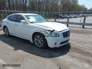 2013 Infiniti M37 with VIN JN1BY1AR3DM600744, listed as a IAAI auction lot 41912310 with 200,014 mi miles. Bid and sale history available at carsss.com. Image 1.