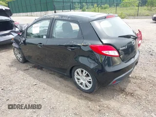 2011 Mazda 2 Touring z VIN JM1DE1HZ9B0101794, wystawiony jako IAAI lot #42318743 z przebiegiem 137 224 mil mil oraz . Historia ofert i sprzedaży dostępna na DreamBid. Obrazek 3.
